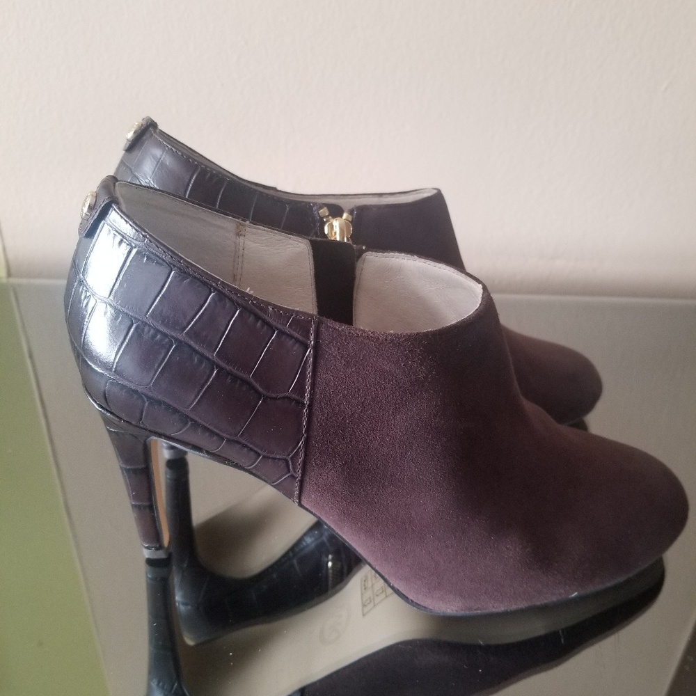 MICHAEL Michael Kors Sammy Ankle Boot, Size 9 - Picture 2 of 8